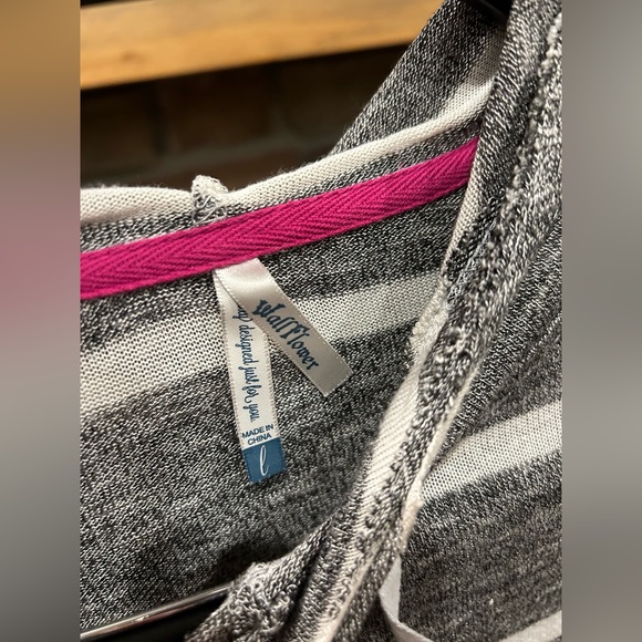 Woman's Wallflower Rustic Pullover Long-Sleeve - Picture 3 of 5